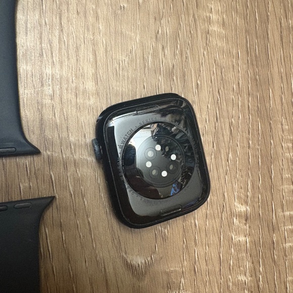 Apple Watch Series 7 45mm - Picture 3 of 3